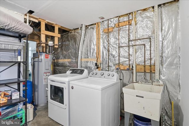 380 GRANNY SMITH RD, Linden, VA 22642