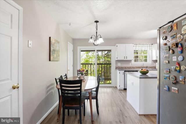 380 GRANNY SMITH RD, Linden, VA 22642