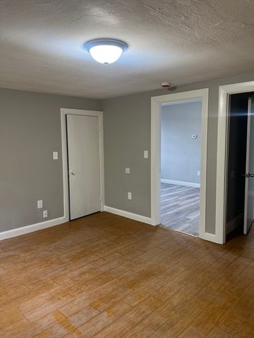 8 Wakefield Ave 3L, Wakefield, MA 01880