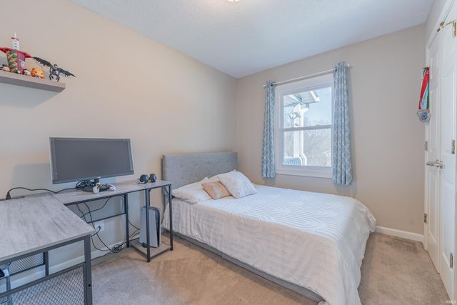 1007 W Countryside Lane, Bloomington, IN 47403