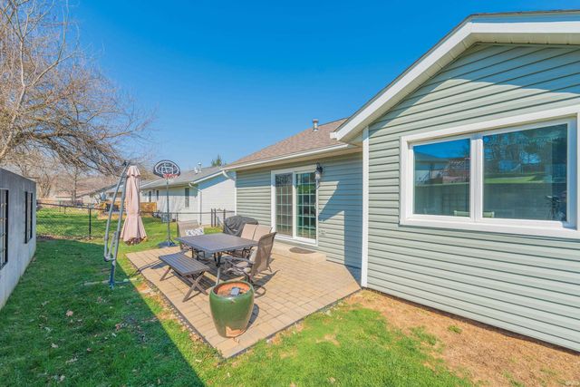 1007 W Countryside Lane, Bloomington, IN 47403