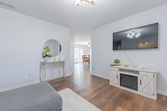 1007 W Countryside Lane, Bloomington, IN 47403