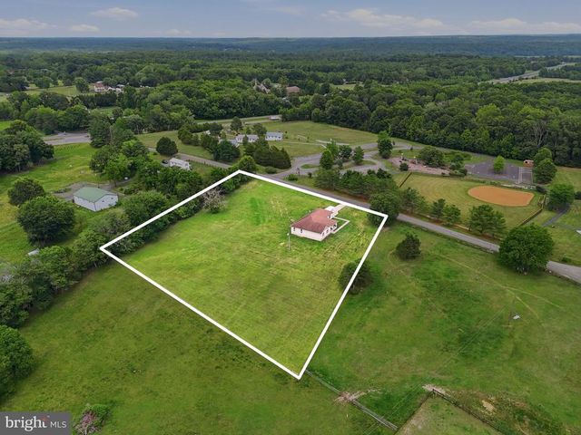 3472 ROCK RUN RD, Goldvein, VA 22720