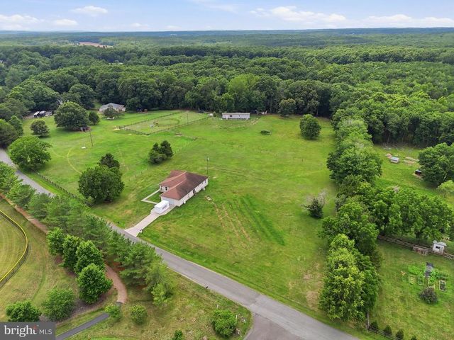 3472 ROCK RUN RD, Goldvein, VA 22720