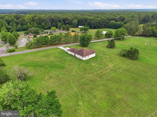 3472 ROCK RUN RD, Goldvein, VA 22720