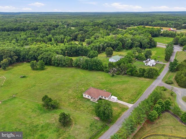 3472 ROCK RUN RD, Goldvein, VA 22720