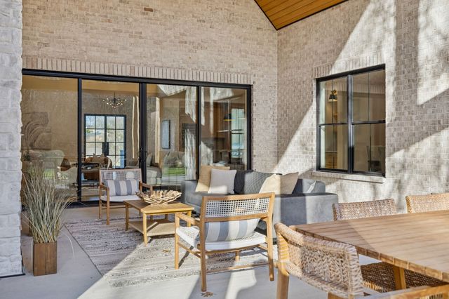 542 Cumberland Hills Dr, Hendersonville, TN 37075