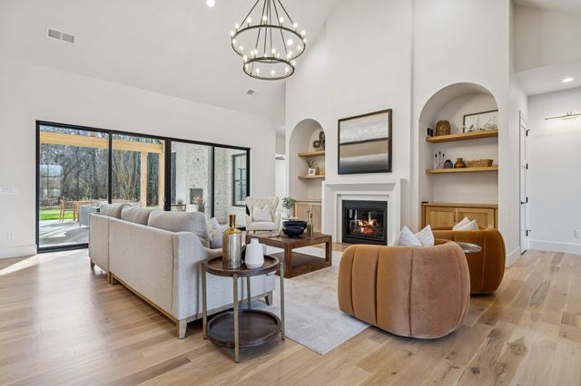 542 Cumberland Hills Dr, Hendersonville, TN 37075