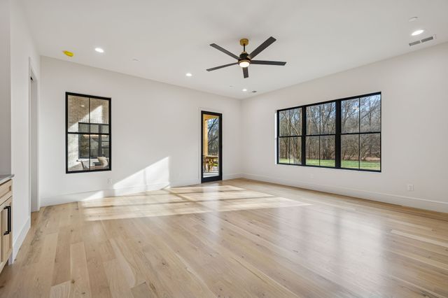 542 Cumberland Hills Dr, Hendersonville, TN 37075