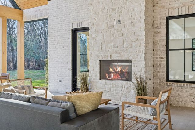 542 Cumberland Hills Dr, Hendersonville, TN 37075