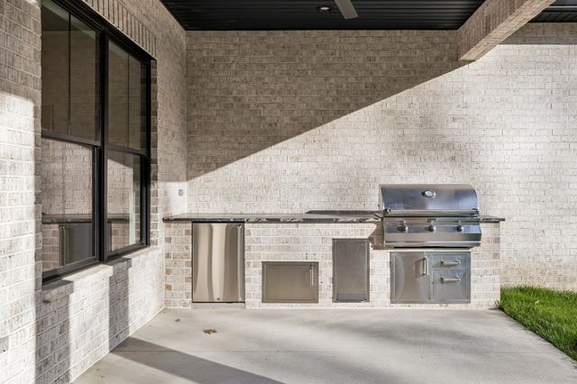 542 Cumberland Hills Dr, Hendersonville, TN 37075