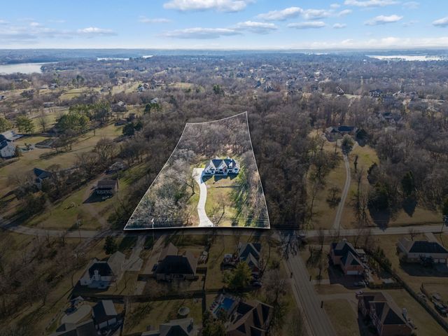 542 Cumberland Hills Dr, Hendersonville, TN 37075