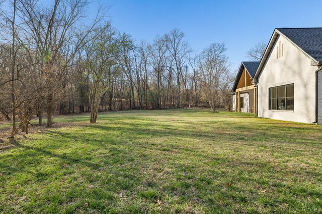 542 Cumberland Hills Dr, Hendersonville, TN 37075