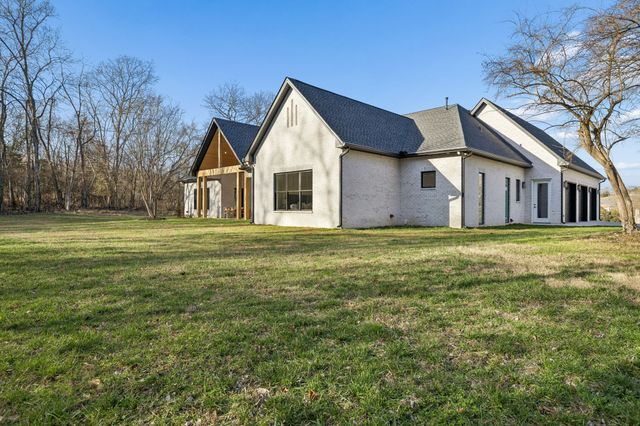 542 Cumberland Hills Dr, Hendersonville, TN 37075