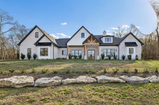 542 Cumberland Hills Dr, Hendersonville, TN 37075