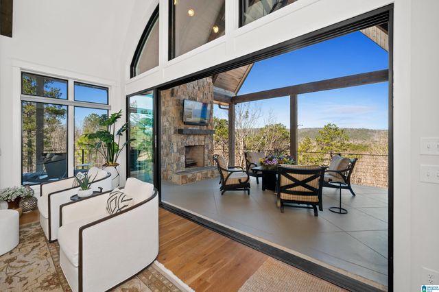 2080 LINDSAY LANE, Chelsea, AL 35043