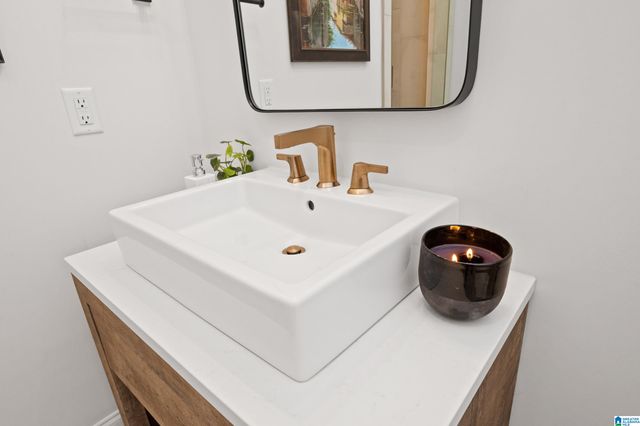 2080 LINDSAY LANE, Chelsea, AL 35043