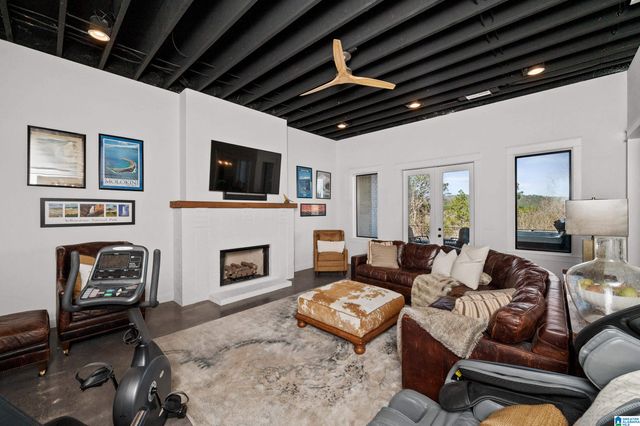 2080 LINDSAY LANE, Chelsea, AL 35043