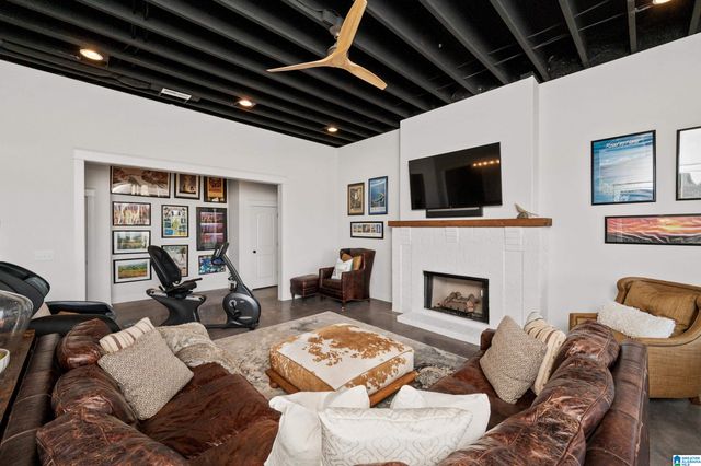 2080 LINDSAY LANE, Chelsea, AL 35043