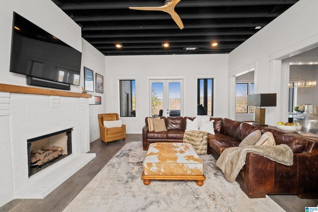 2080 LINDSAY LANE, Chelsea, AL 35043