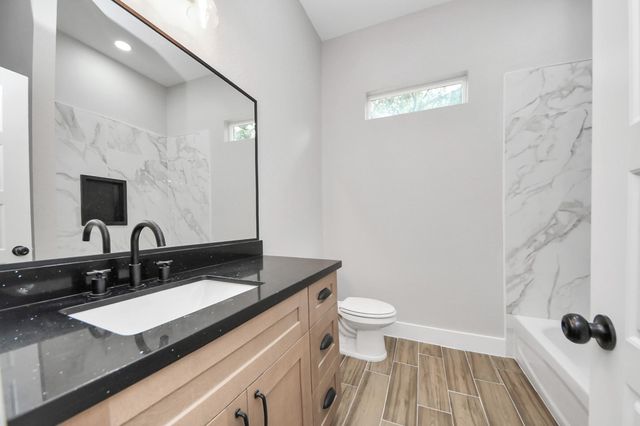 15315 Alchester Ct, Plantersville, TX 77363