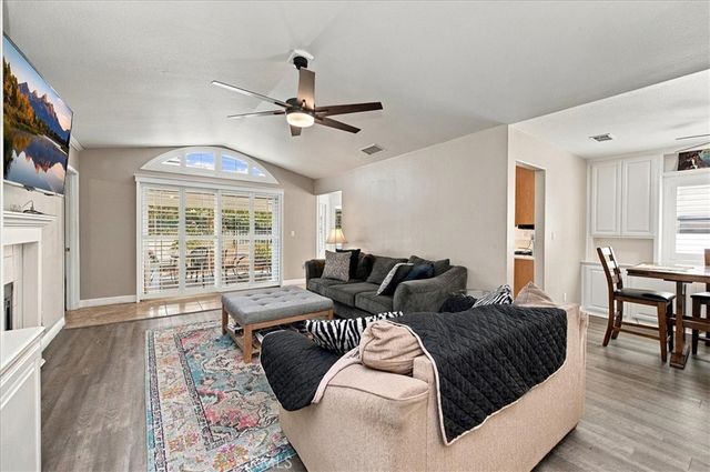 40472 Via Amapola, Murrieta, CA 92562