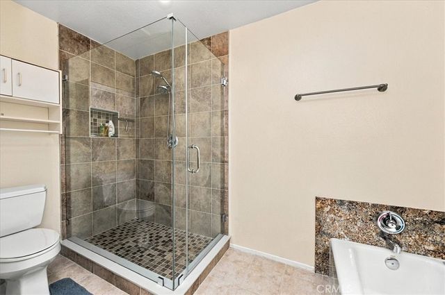 40472 Via Amapola, Murrieta, CA 92562