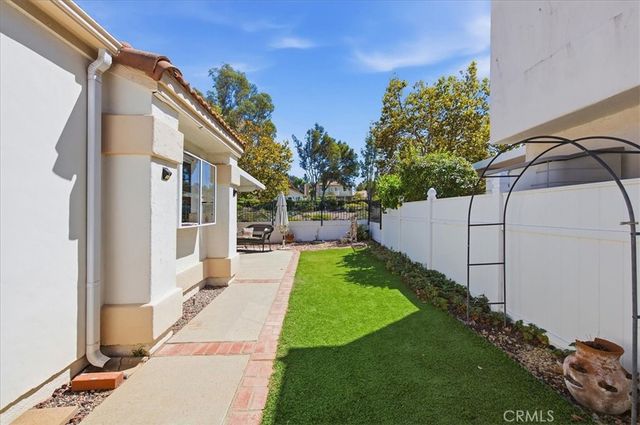 40472 Via Amapola, Murrieta, CA 92562