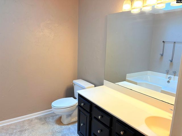 125 N Lake Pointe Drive, Columbia, SC 29229