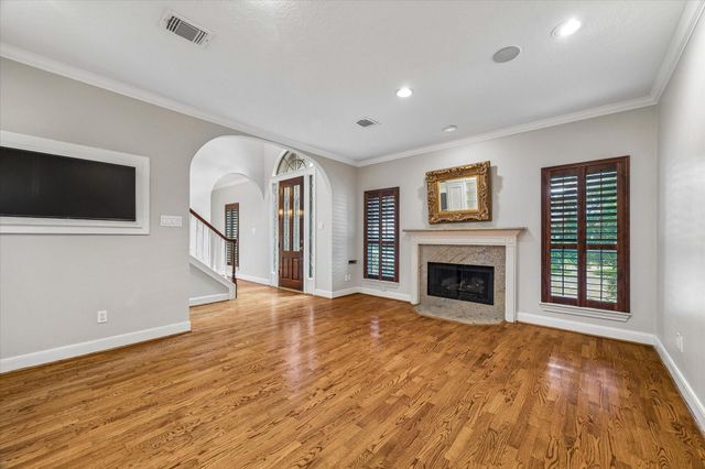 6 Pembrook Court, Bellaire, TX 77401