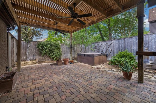 6 Pembrook Court, Bellaire, TX 77401