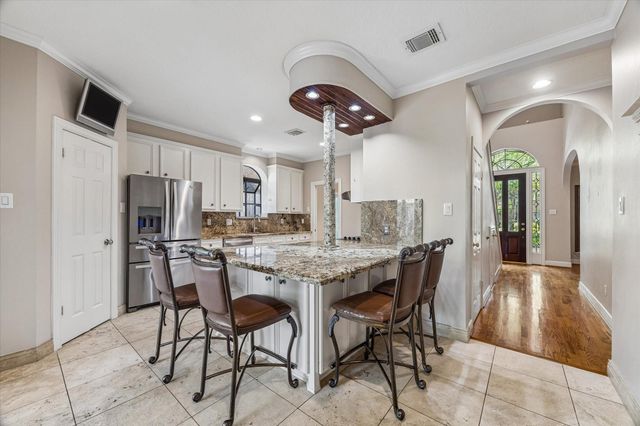 6 Pembrook Court, Bellaire, TX 77401