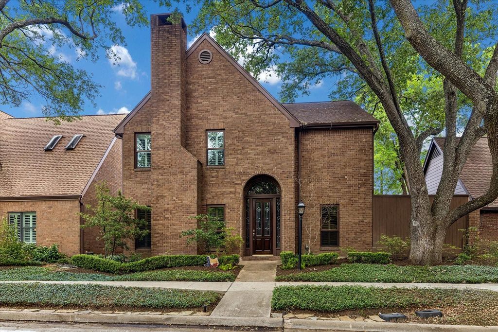 6 Pembrook Court, Bellaire, TX 77401