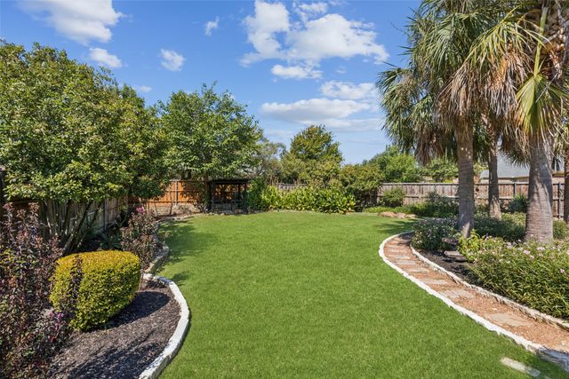 815 Faith Trail, Heath, TX 75032