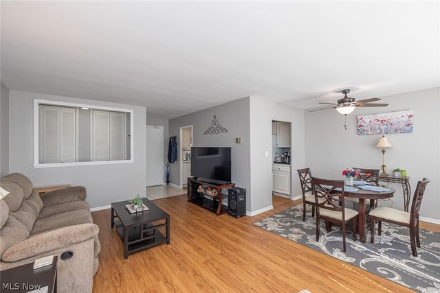 12520 Edgewater Drive 1609, Lakewood, OH 44107