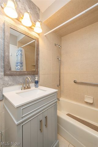 12520 Edgewater Drive 1609, Lakewood, OH 44107