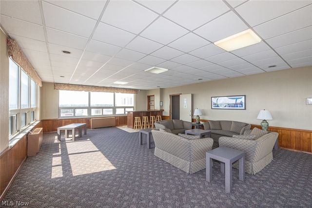 12520 Edgewater Drive 1609, Lakewood, OH 44107