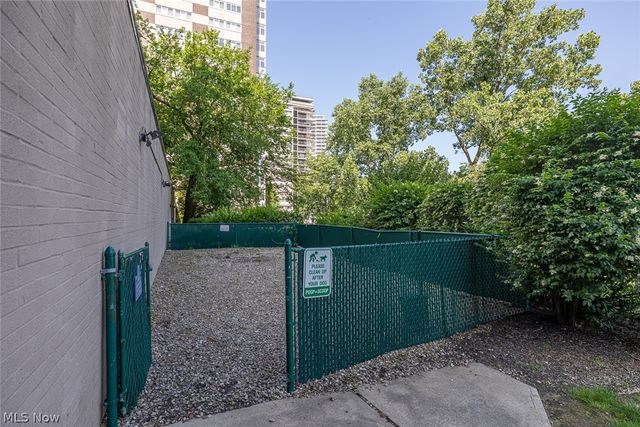 12520 Edgewater Drive 1609, Lakewood, OH 44107