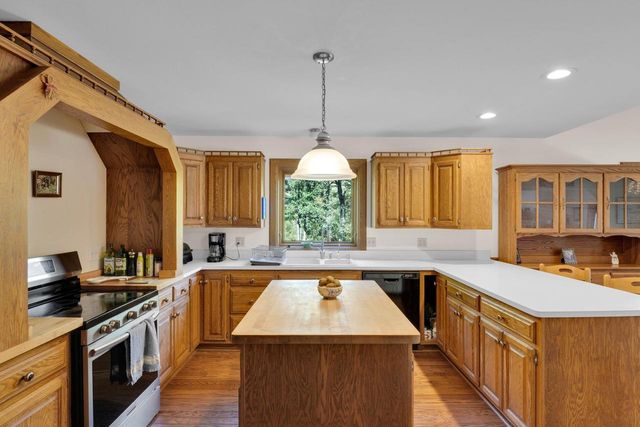 N8640 Stringers Bridge ROAD, East Troy, WI 53120