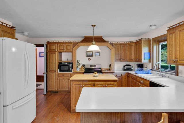 N8640 Stringers Bridge ROAD, East Troy, WI 53120