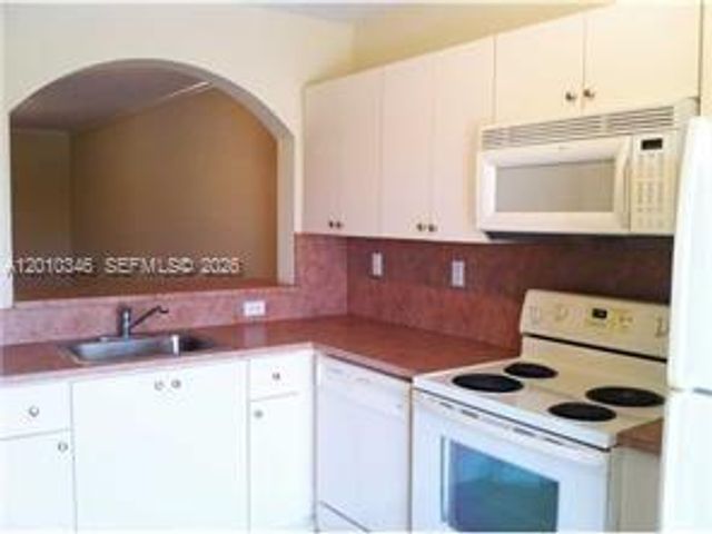 3395 NE 10th St 103, Homestead, FL 33033