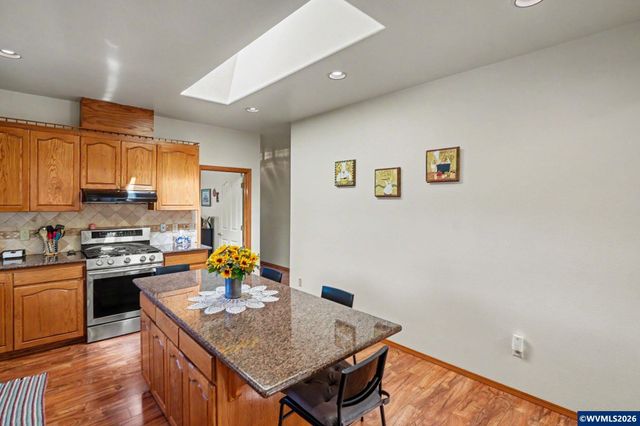 1795 Sunburst Ter NW, Salem, OR 97304
