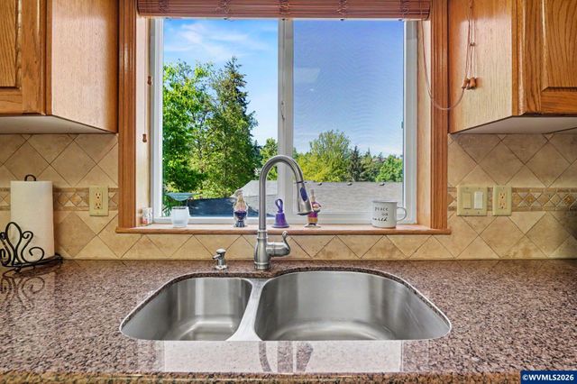 1795 Sunburst Ter NW, Salem, OR 97304