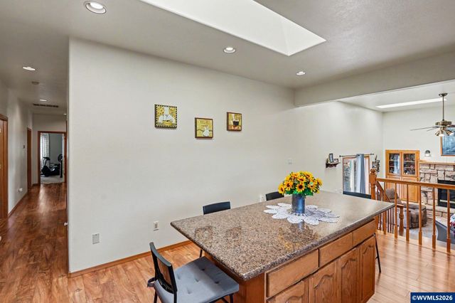 1795 Sunburst Ter NW, Salem, OR 97304