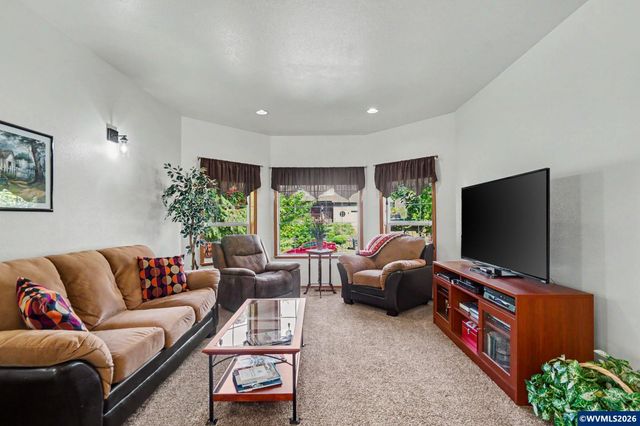 1795 Sunburst Ter NW, Salem, OR 97304