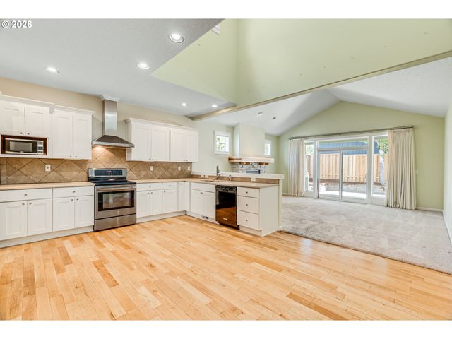 15639 Nw RYEGRASS St, Portland, OR 97229
