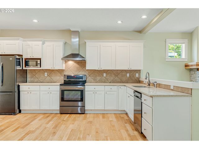 15639 Nw RYEGRASS St, Portland, OR 97229