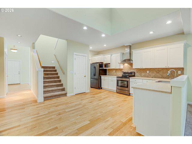 15639 Nw RYEGRASS St, Portland, OR 97229