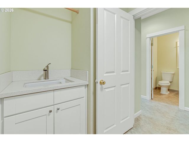 15639 Nw RYEGRASS St, Portland, OR 97229
