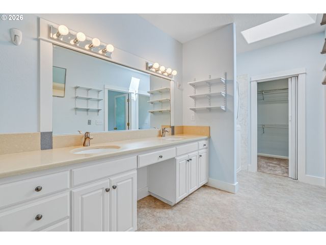 15639 Nw RYEGRASS St, Portland, OR 97229